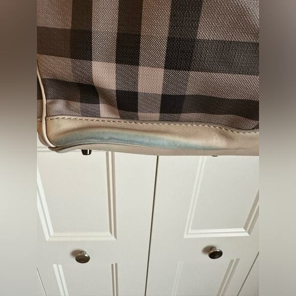 Burberry Smoked Check Medium Walden Belted Hobo Handbag - Picture 16 of 16